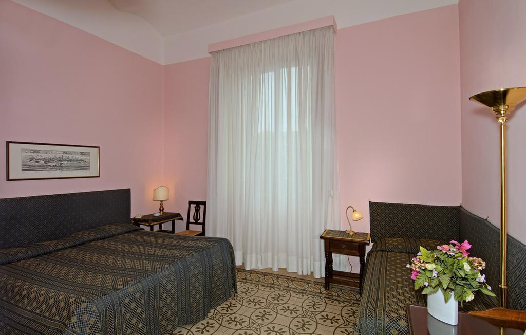 Hotel Rex Lucca Phòng bức ảnh