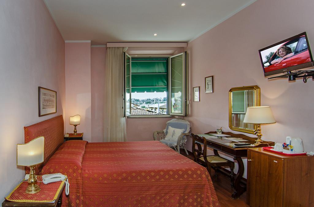 Hotel Rex Lucca Phòng bức ảnh